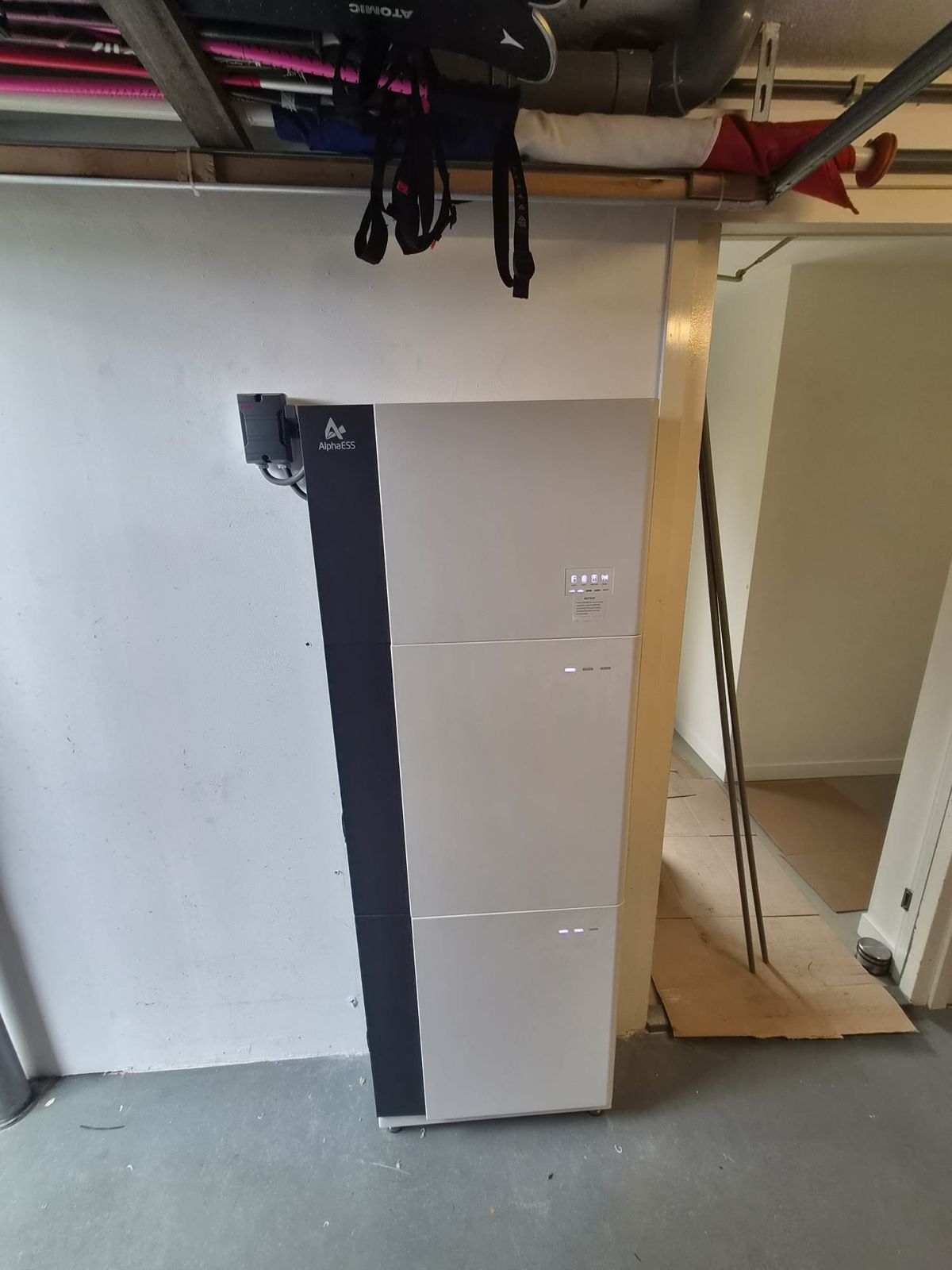 De batterijkolom vanaf de zijkant
